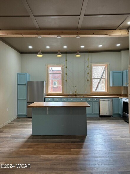 More Photos Of 28 N Main St, Kenton Office For Lease