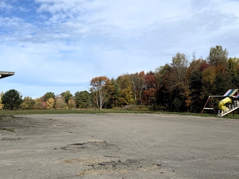 More Photos Of 33328 Main St, Townville Manufacturing For Sale