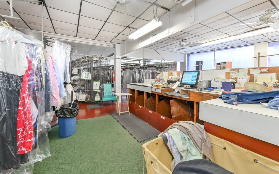 More Photos Of 4145 Brownsville Rd, Pittsburgh Storefront For Sale