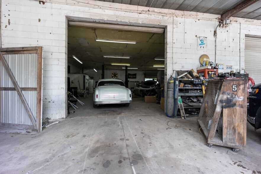 More Photos Of 13508 US HWY 90, Live Oak Industrial For Sale