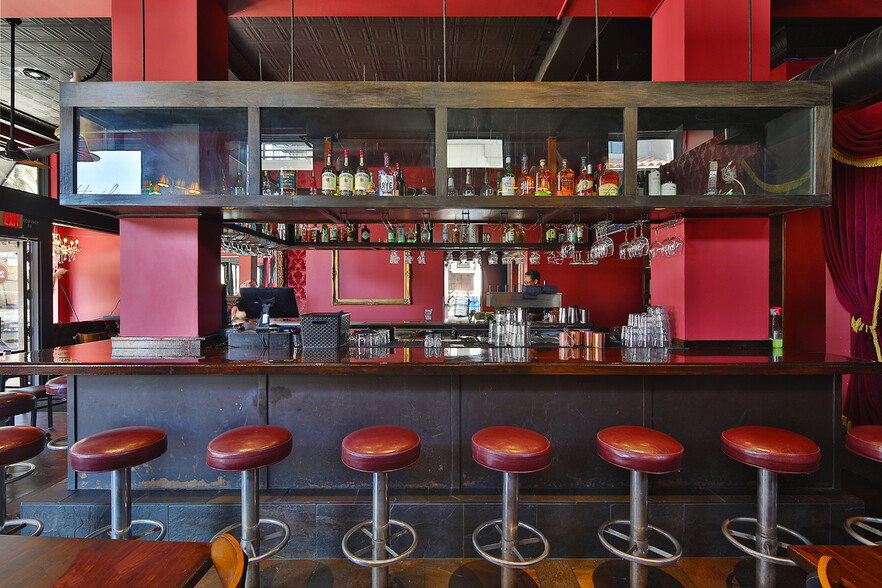 More Photos Of 412-414 Walnut Ave, Huntington Beach Storefront For Sale