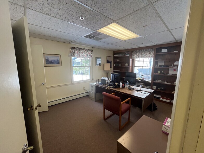 More Photos Of 155 Saco Ave, Old Orchard Beach Office For Sale
