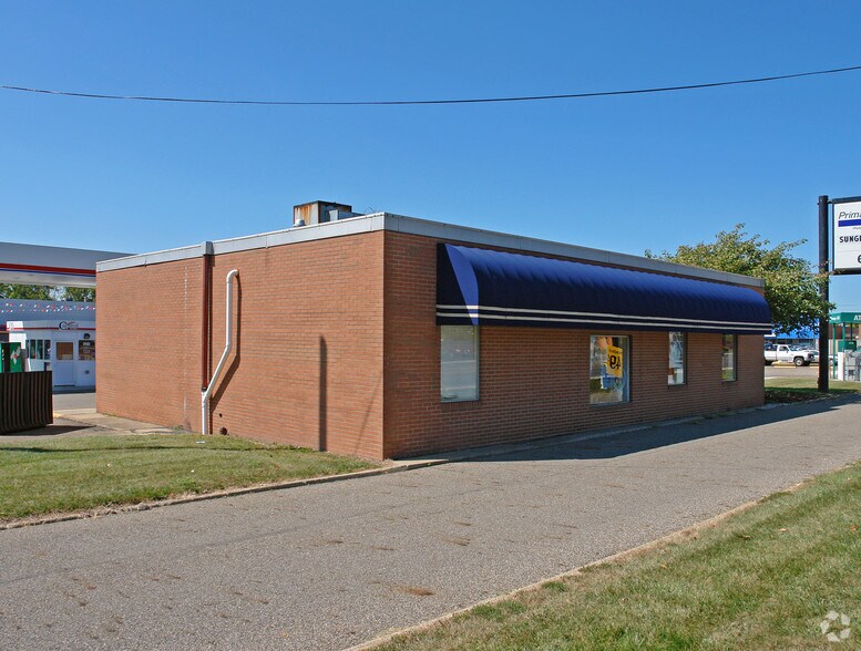 More Photos Of 1213-1283 N Memorial Dr, Lancaster Unknown For Lease