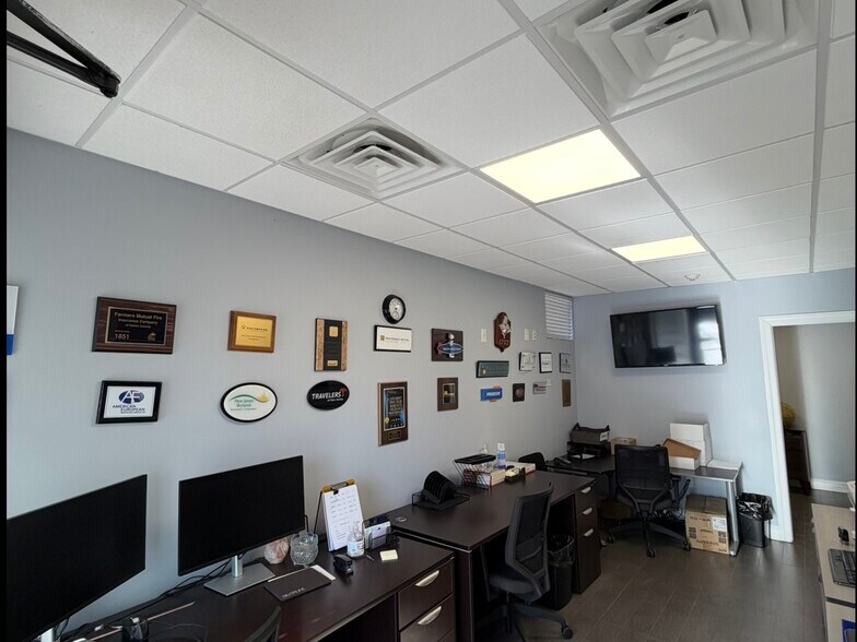 More Photos Of 52-54 W Main St, Bogota Storefront Retail Residential For Lease