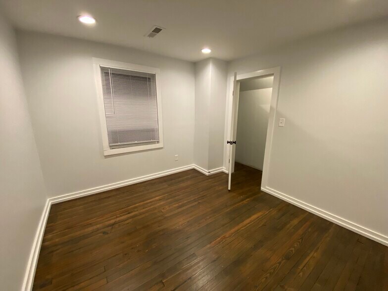 More Photos Of 2605 Westwood Dr, Nashville Showroom For Lease