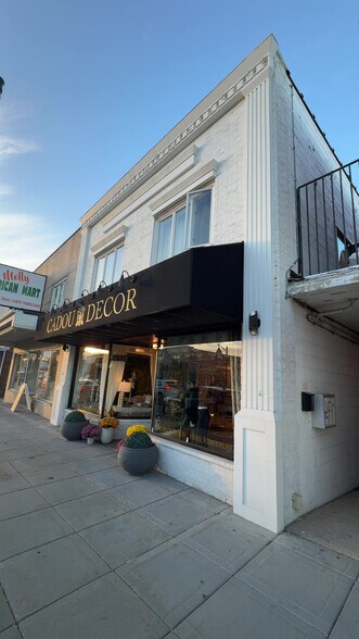 More Photos Of 3336 E Ridge Rd, Lansing General Retail For Lease