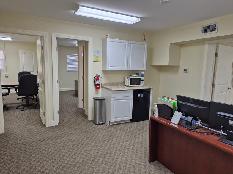More Photos Of 1625 Colonial Blvd, Fort Myers Medical For Sale