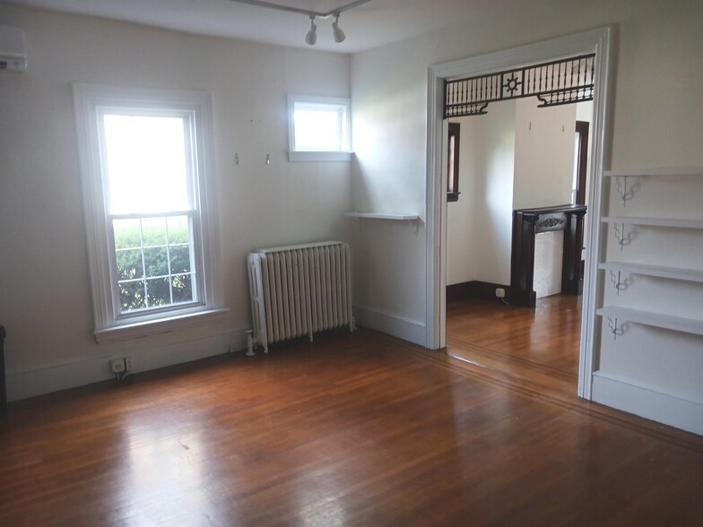 More Photos Of 5870 Easton Rd, Plumsteadville Freestanding For Sale