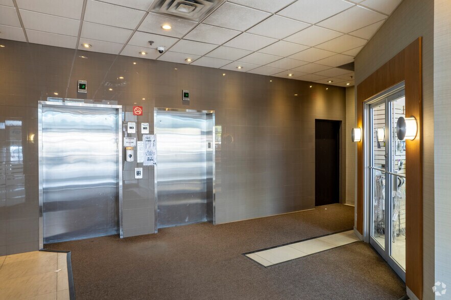 More Photos Of 328 Highway 7 E, Richmond Hill Medical For Sale
