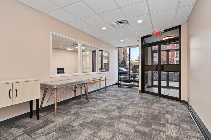 More Photos Of 403-405 N 2nd St, Harrisburg Office For Sale