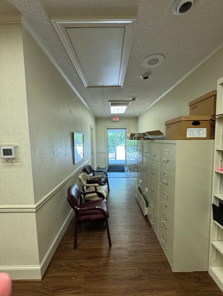 More Photos Of 9112 Virginia Ave, Bassett Office For Sale