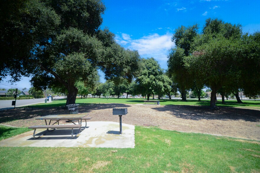 More Photos Of 5905 Old Wheeler Rd, La Verne Assisted Living For Lease