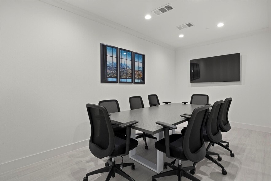 More Photos Of 2681 MacArthur Blvd, Lewisville Office For Sale