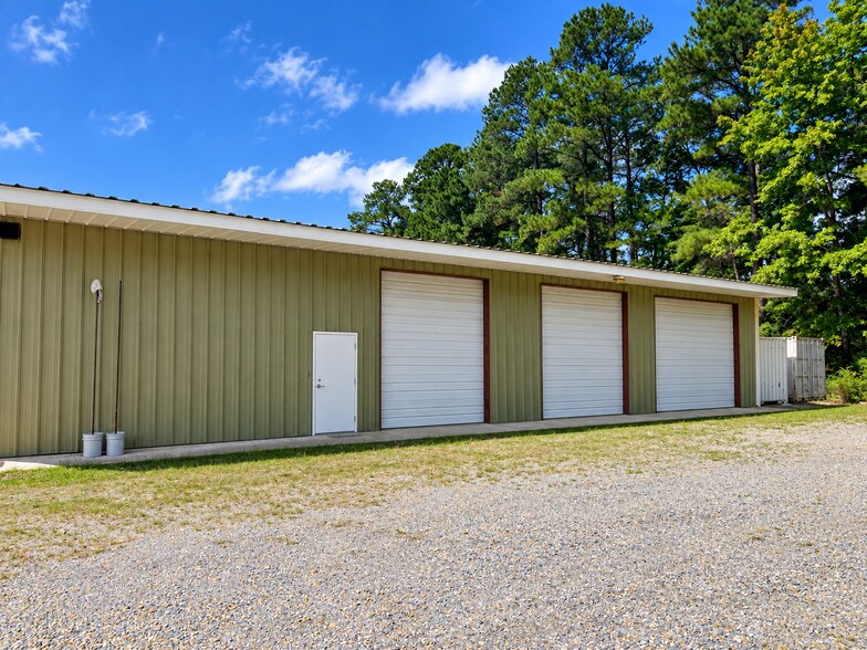 More Photos Of 21407 Great Mills Rd, Lexington Park Warehouse For Lease
