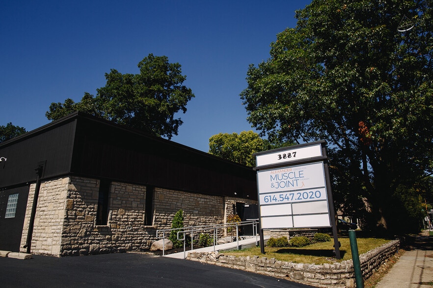 More Photos Of 3887 Indianola Ave, Columbus Office For Lease
