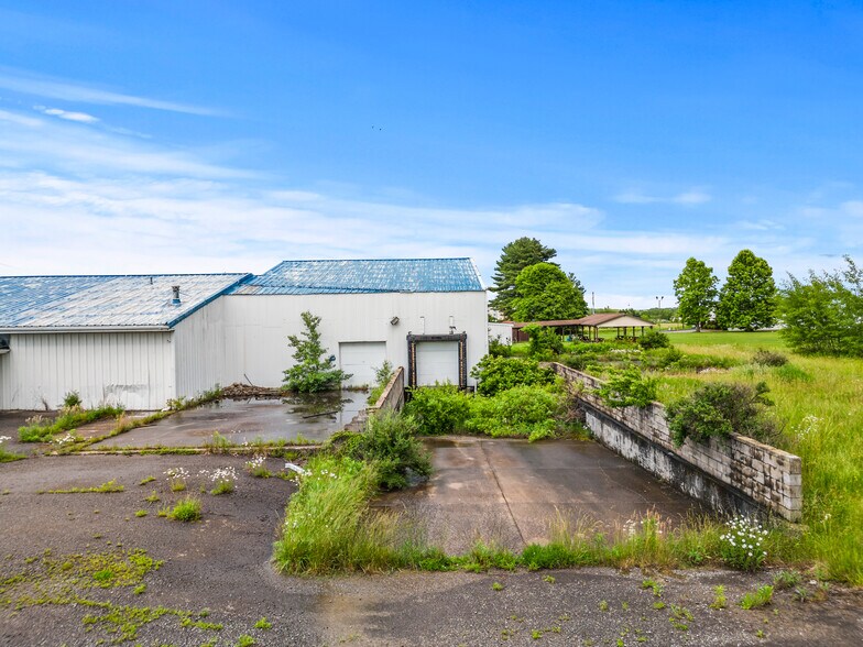 More Photos Of 1985 Leesburg Rd, Mercer Service For Sale