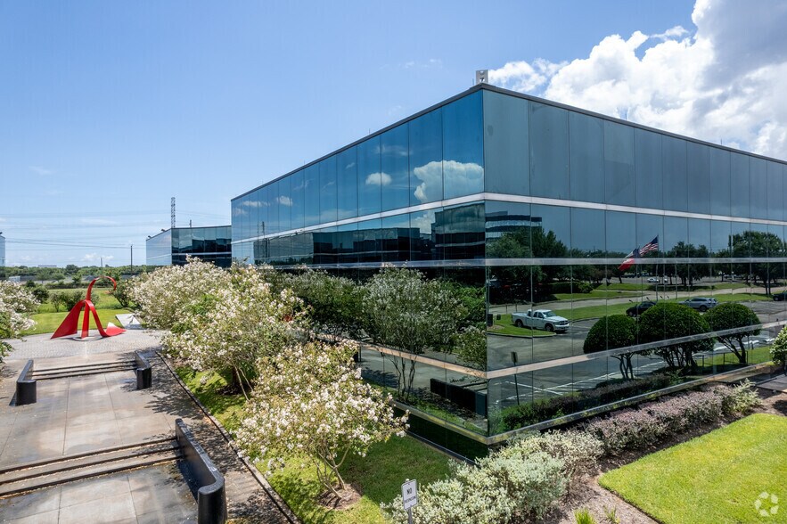 More Photos Of 1290 Hercules Ave, Houston Unknown For Lease