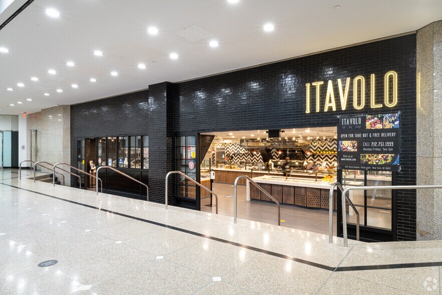 More Photos Of 875 Third Ave, New York Coworking Space