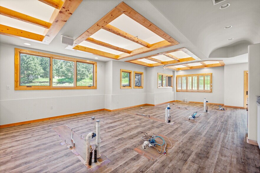 More Photos Of 101 Sundial Dr, Woodland Park Medical For Sale