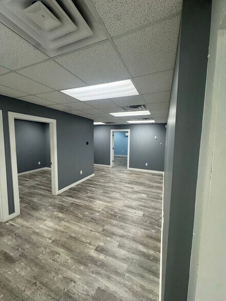 More Photos Of 82 Abbott Rd, Buffalo Refrigeration Cold Storage For Sale