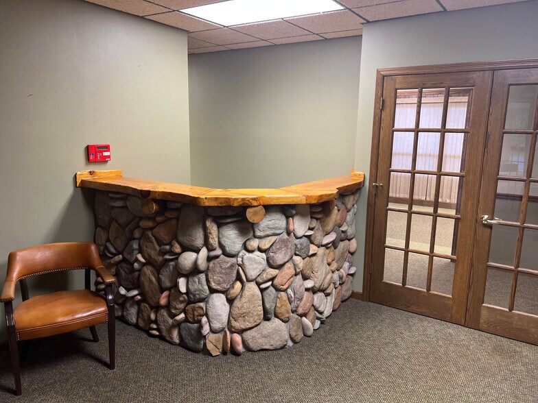 More Photos Of 4105 Dixie Ave, Wausau Office For Sale