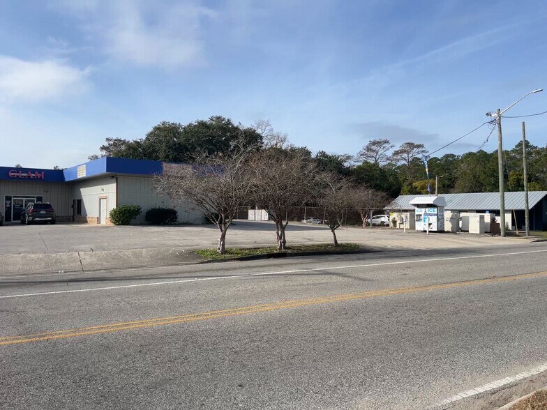 More Photos Of 1906 Parental Home Rd, Jacksonville Storefront For Sale
