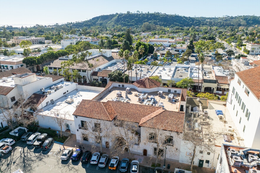 More Photos Of 1018 State St, Santa Barbara Office For Lease