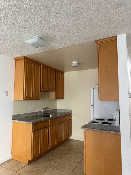 More Photos Of 2451 Middlefield Rd, Redwood City Apartments For Sale