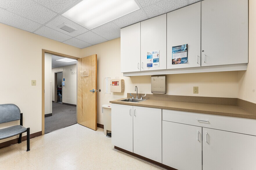 More Photos Of 1206 W Sherman Ave, Vineland Medical For Sale