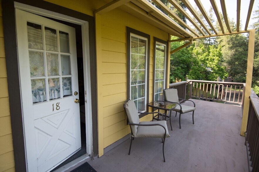 More Photos Of 20250 Highway 116, Monte Rio Hotel For Sale