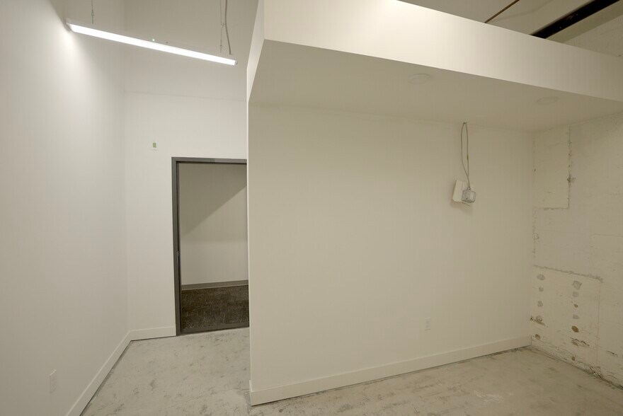 More Photos Of 1355 Palmetto St, Los Angeles Loft Creative Space For Lease