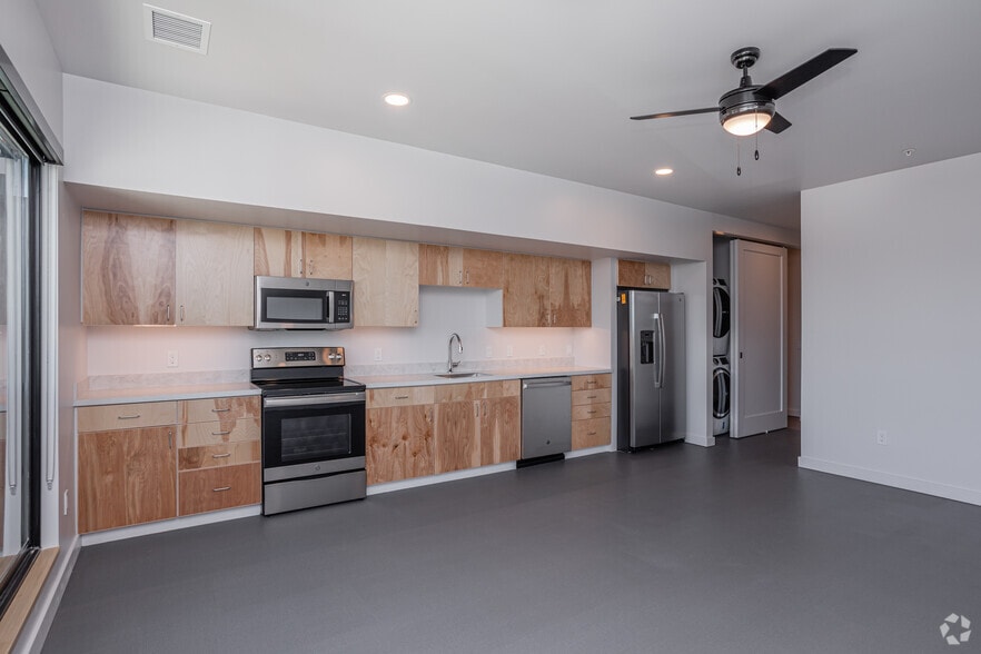 More Photos Of 202 E Emma Ave, Springdale Apartments For Lease