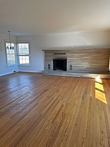 More Photos Of 520 Baird Cove Rd, Franklin Apartments For Sale