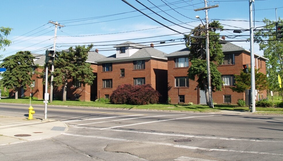 Primary Photo Of 959 Ridge Rd, Lackawanna Apartments For Sale