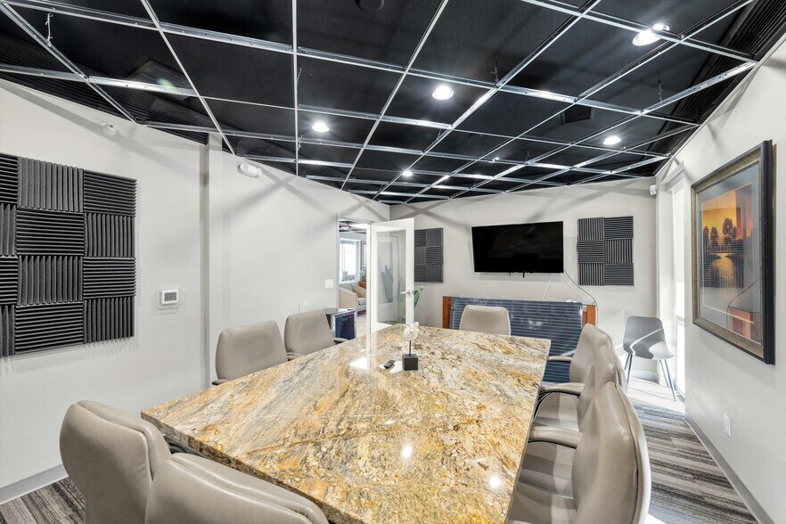 More Photos Of 2645 W Cheyenne Ave, North Las Vegas Flex For Sale