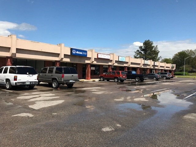 Primary Photo Of 8115-8131 Us-51 N, Millington Unknown For Lease