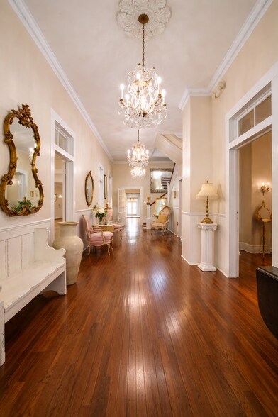 More Photos Of 5800 England Dr, Alexandria Specialty For Sale