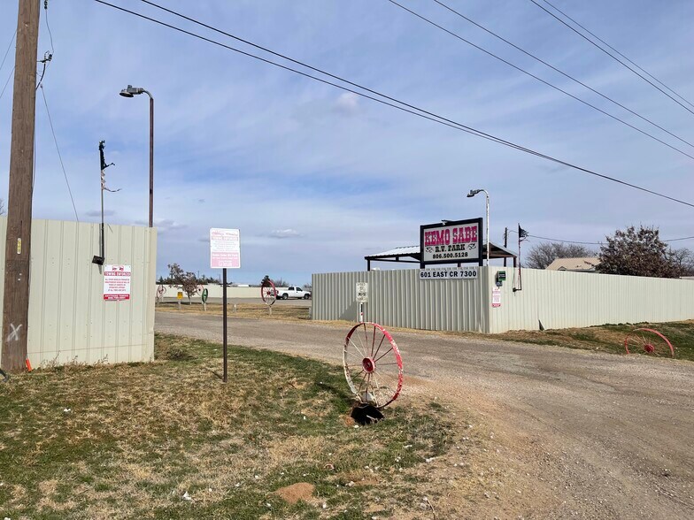 More Photos Of 505 E County Road 7300, Lubbock Trailer Camper Park For Sale
