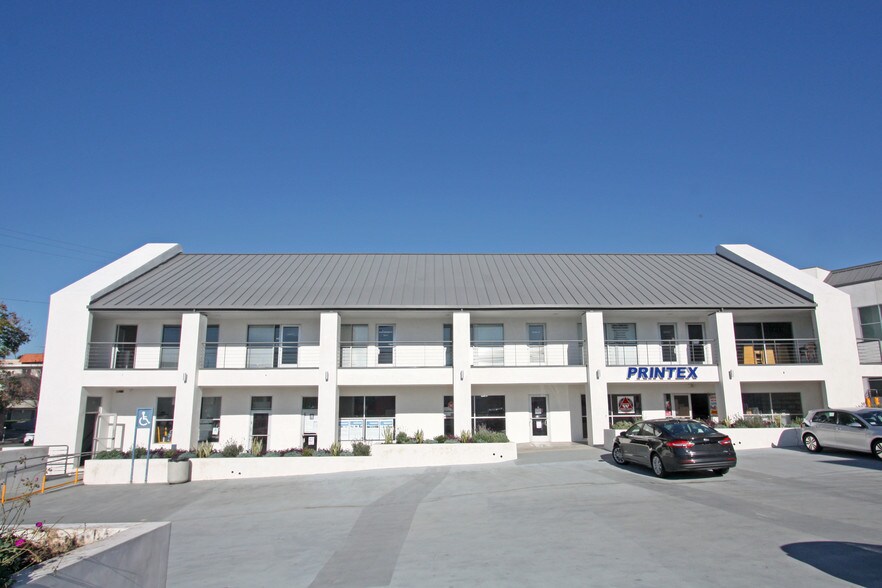 More Photos Of 3272 Motor Ave, Los Angeles Unknown For Lease