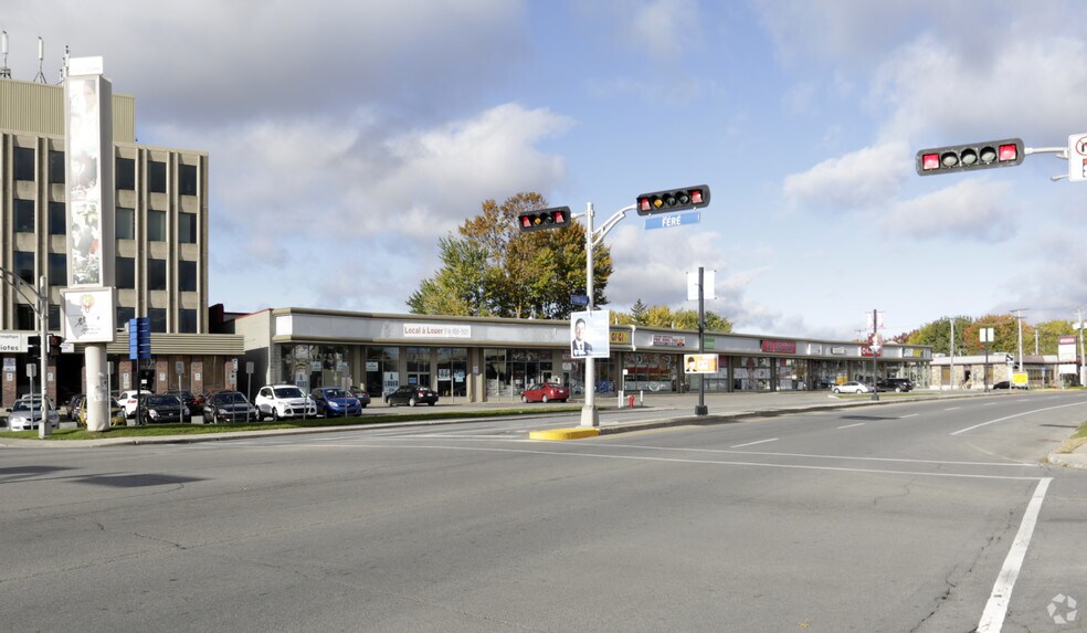 More Photos Of 354-360 Boul Arthur-Sauvé, St-Eustache General Retail For Lease