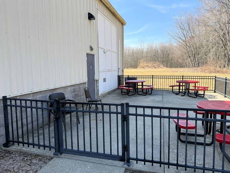 More Photos Of 725 Pleasant Ave, Geneva Manufacturing For Sale