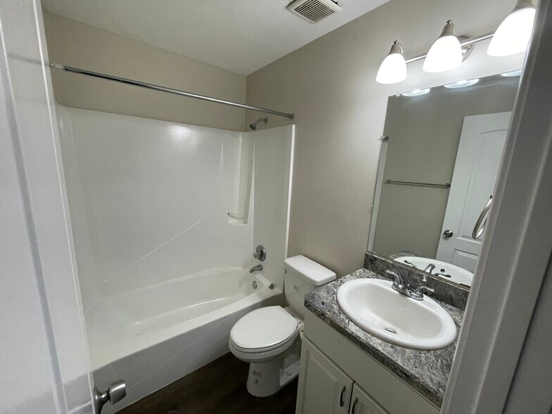 More Photos Of 5820 Hickory St, Panama City Apartments For Sale