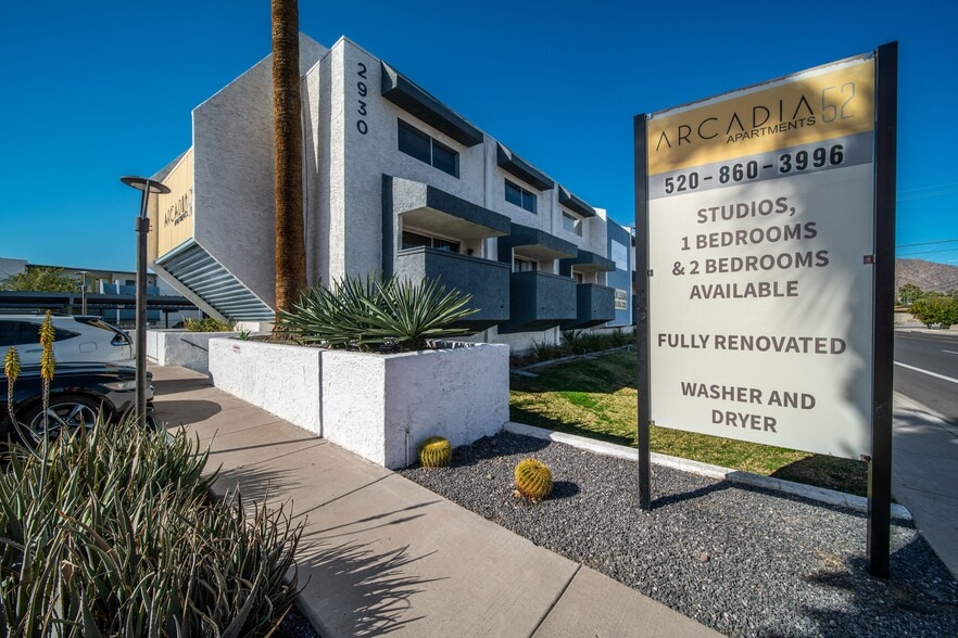 More Photos Of 2930 N 52nd St, Phoenix Apartments For Sale