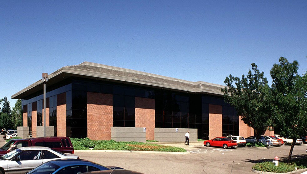 More Photos Of 7248 S Land Park Dr, Sacramento Medical For Lease