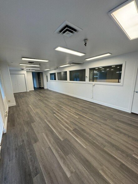 More Photos Of 3620 S 500 W, Salt Lake City Manufacturing For Lease