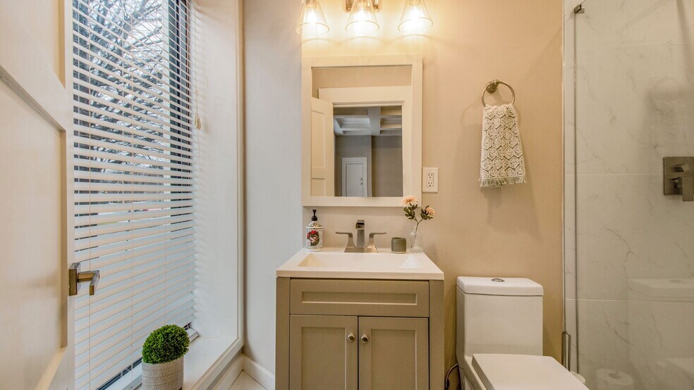 More Photos Of 1414-1416 Pennsylvania Ave SE, Washington Apartments For Sale