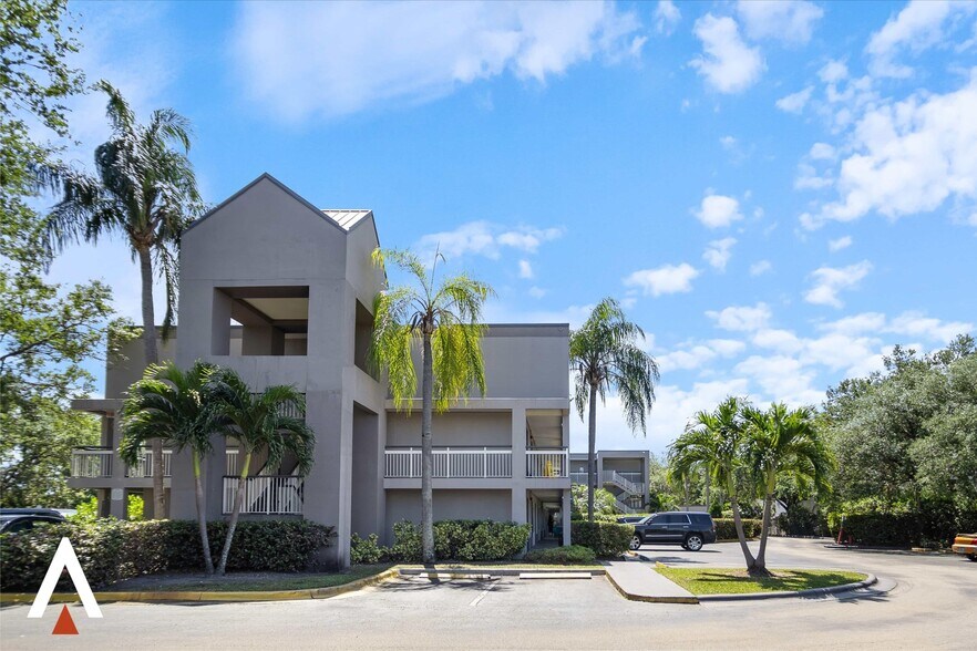 More Photos Of 3959 NW 79th Ave, Doral Hotel For Sale