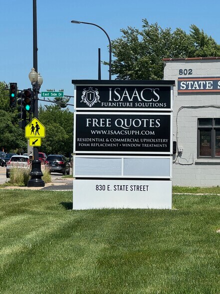 More Photos Of 830 E State St, Geneva Freestanding For Lease