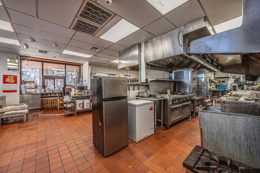 More Photos Of 4601 SE 29th St, Oklahoma City Restaurant For Sale