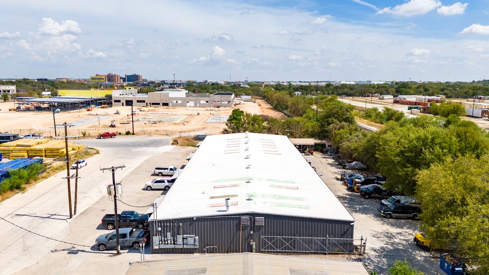 More Photos Of 3534-3542 Copeland Dr, San Antonio Light Manufacturing For Lease
